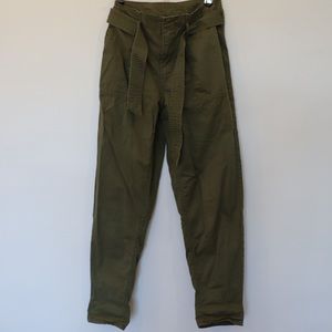 NEW YORK & COMPANY OLIVE GREEN JEANS